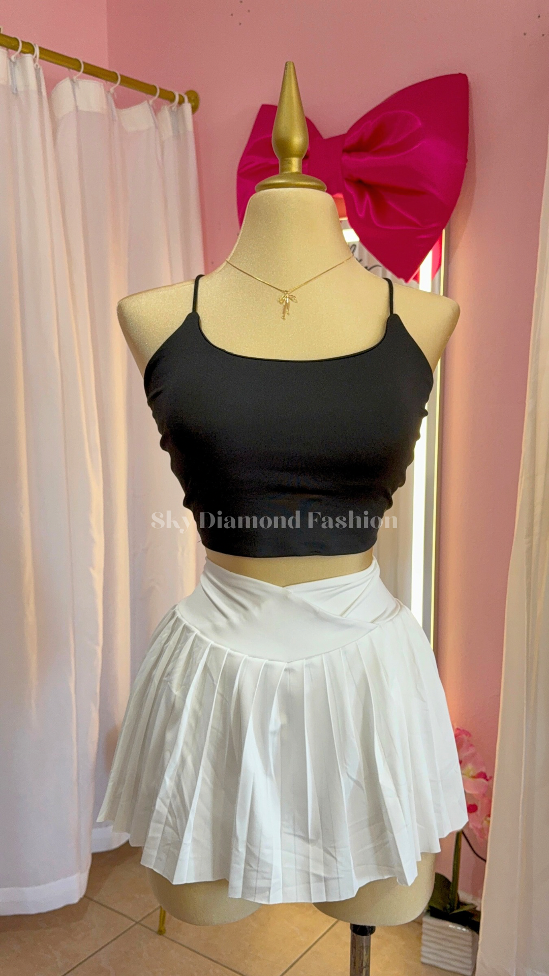 White tennis skirt🎾