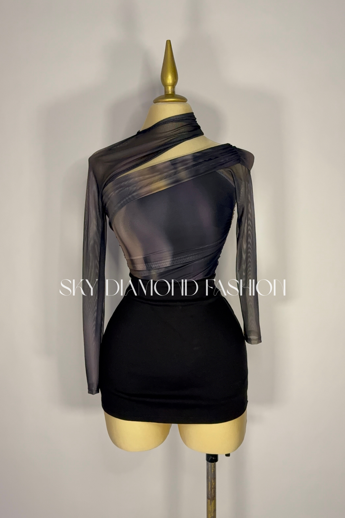 Restock!! Black plain skirt