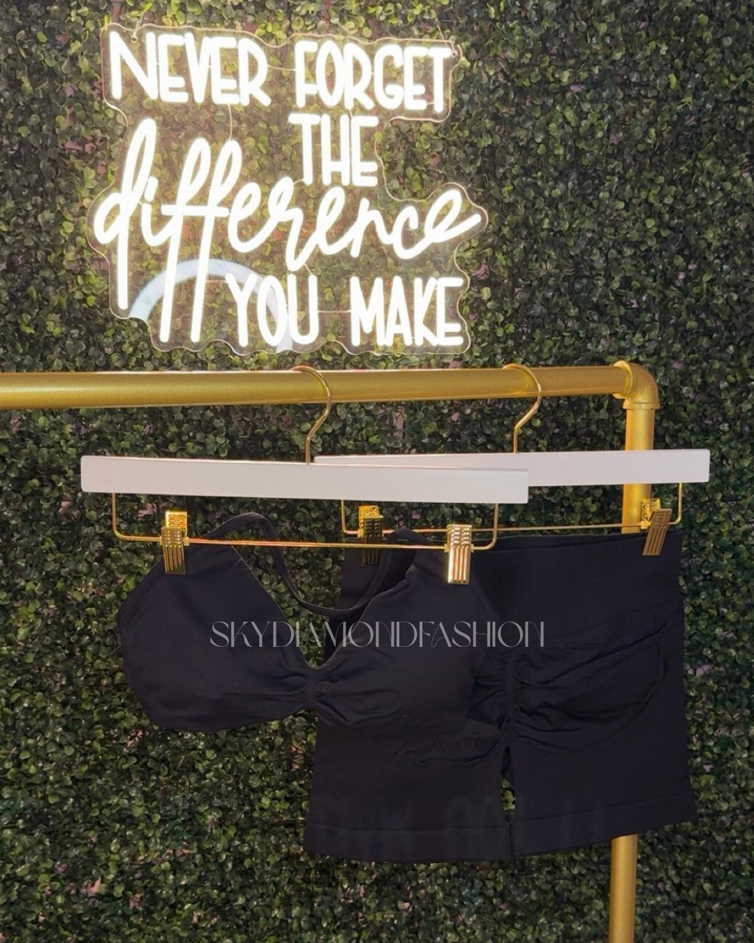 Black active shorts