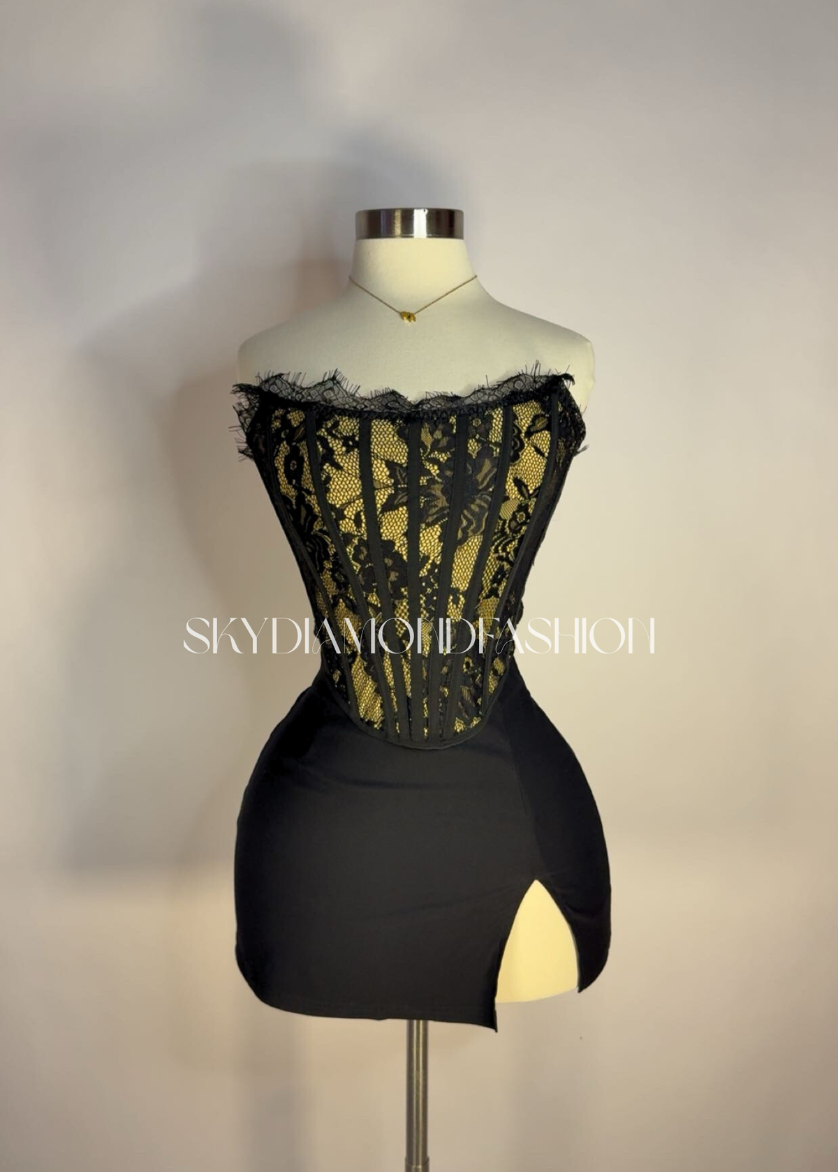 Black laced corset