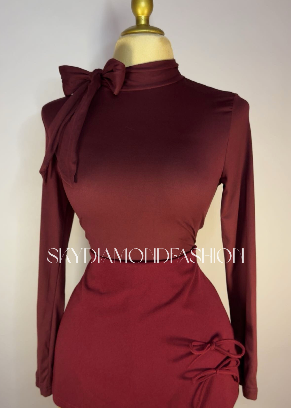 Long sleeve burgundy top