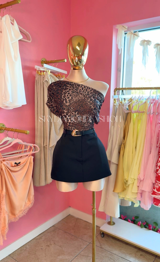 Black skort (belt)